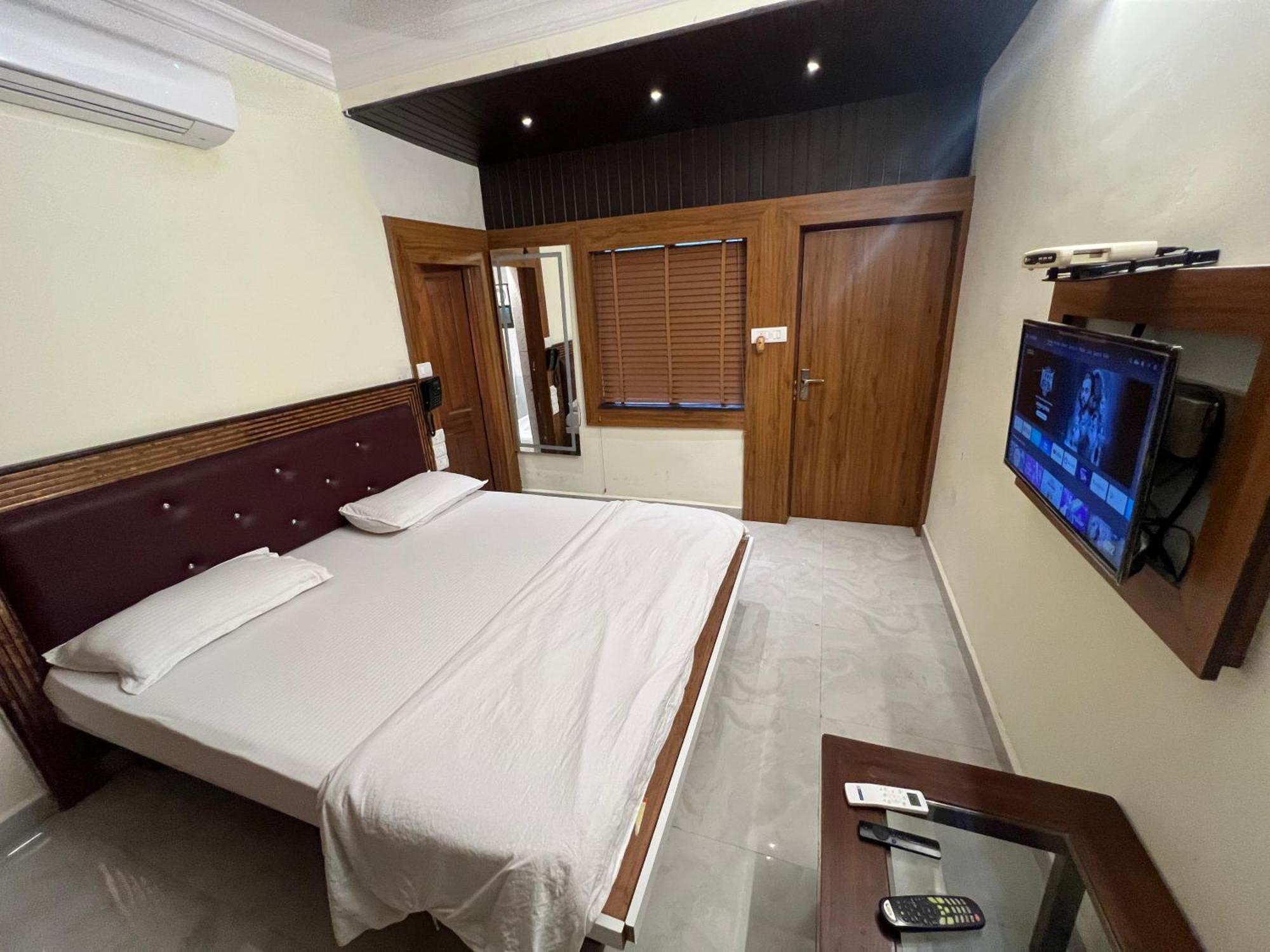 Royal Palms Luxury Service Apartment Nagpur Luaran gambar