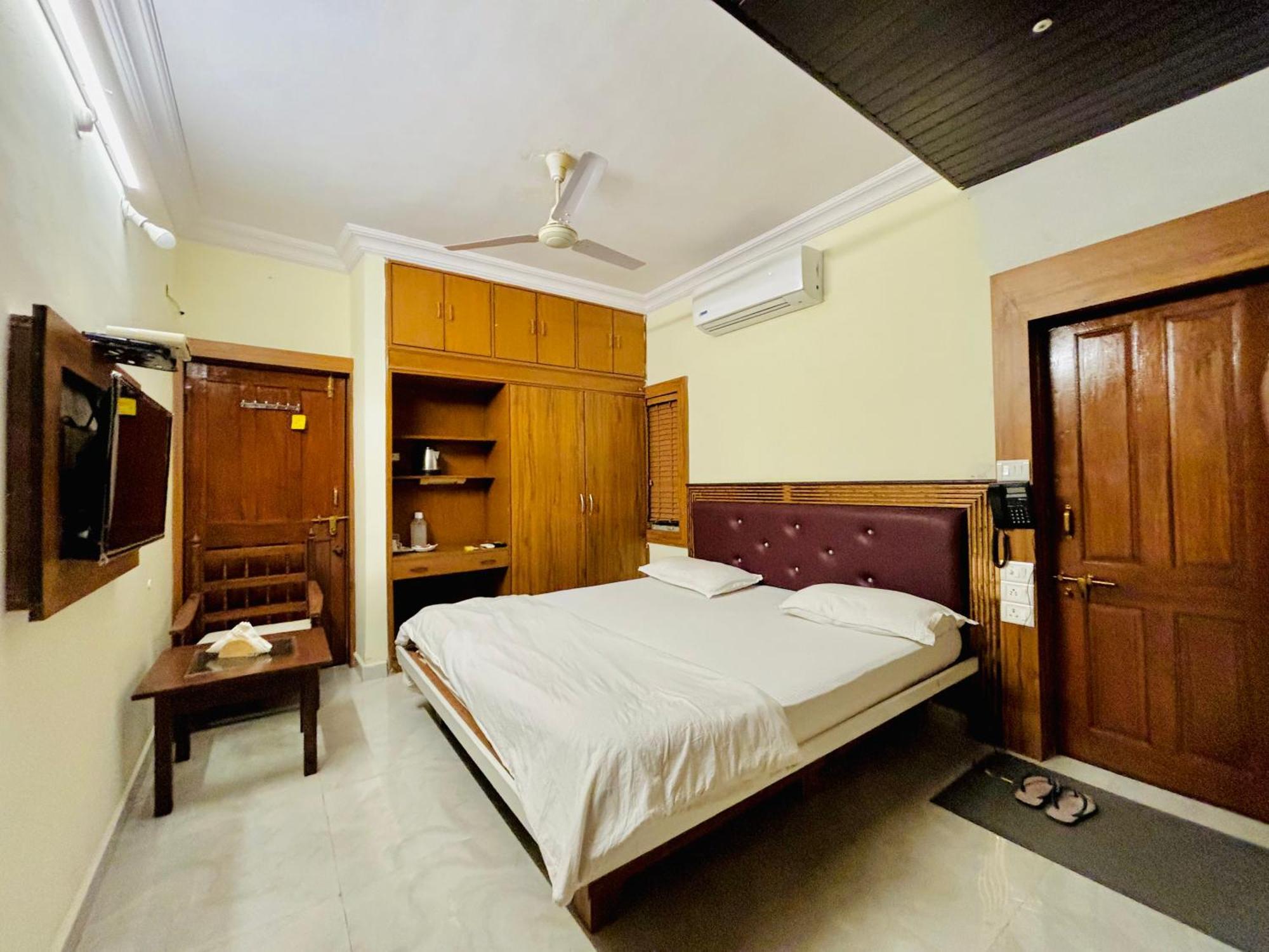 Royal Palms Luxury Service Apartment Nagpur Bilik gambar